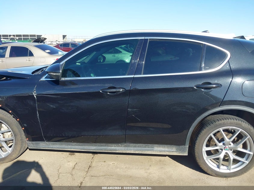 2018 Alfa Romeo Stelvio Ti Awd VIN: ZASFAKBN4J7B94818 Lot: 44525684