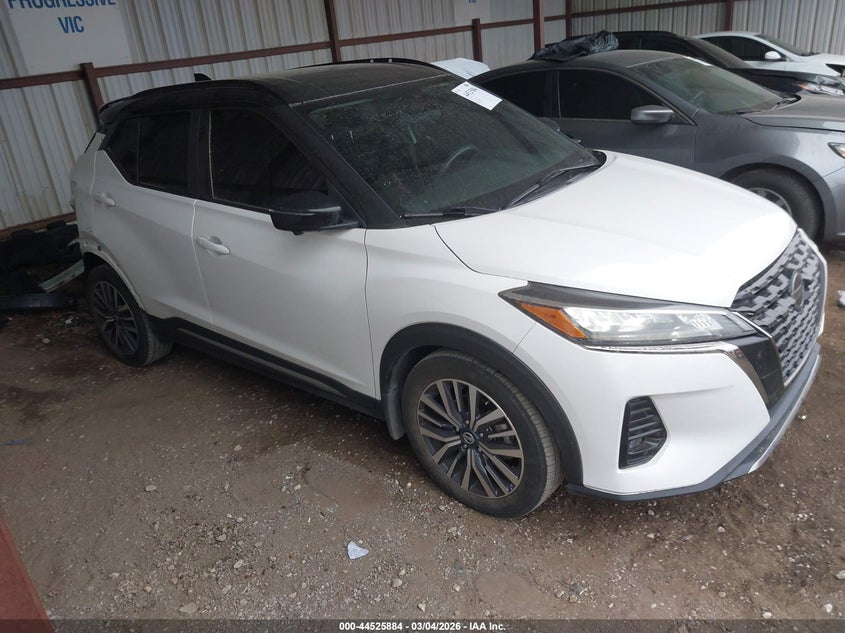 2021 Nissan Kicks Sr Xtronic Cvt