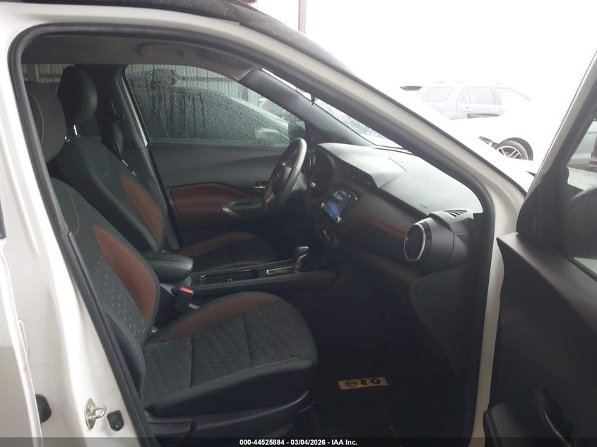 2021 Nissan Kicks Sr Xtronic Cvt