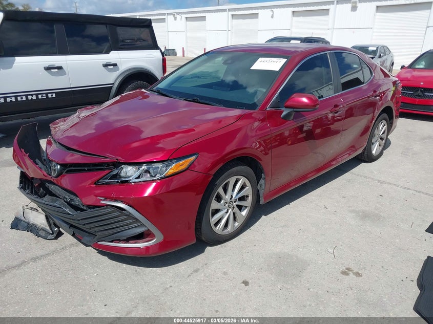 2021 Toyota Camry Le