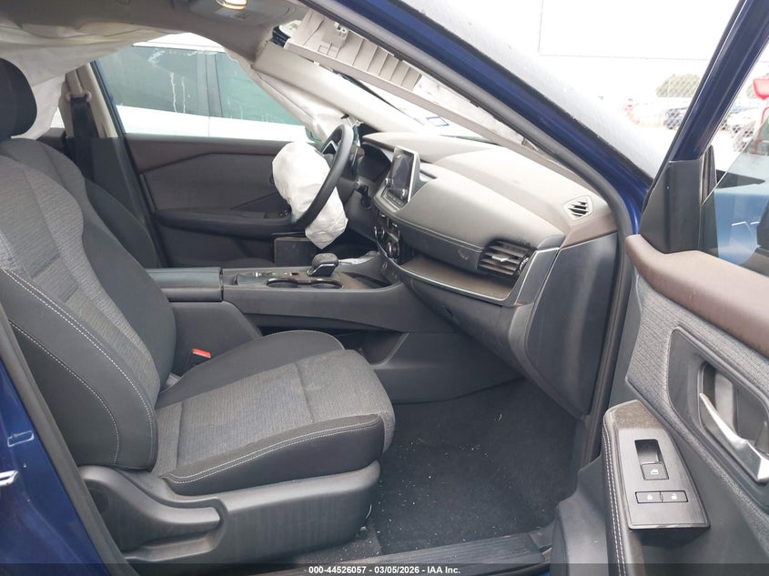 2022 Nissan Rogue Sv Fwd