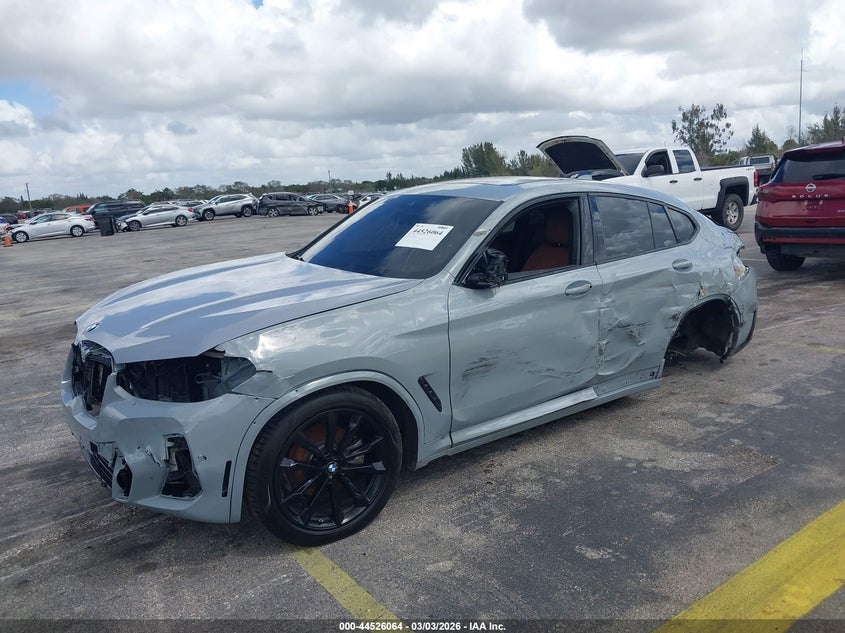 2024 BMW X4 xDrive30I