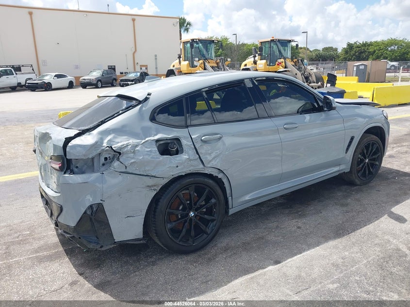 2024 BMW X4 xDrive30I