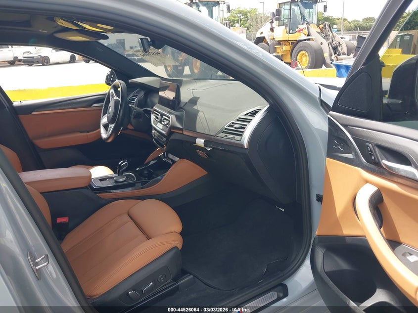 2024 BMW X4 xDrive30I