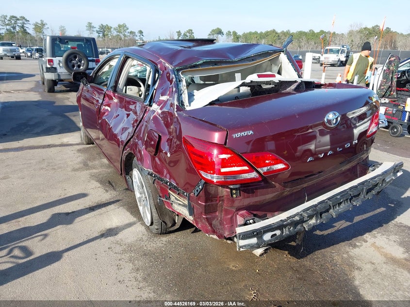 2005 Toyota Avalon Xls