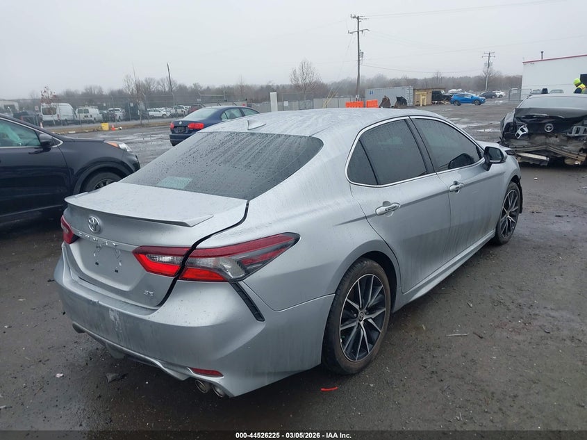 2022 Toyota Camry Se