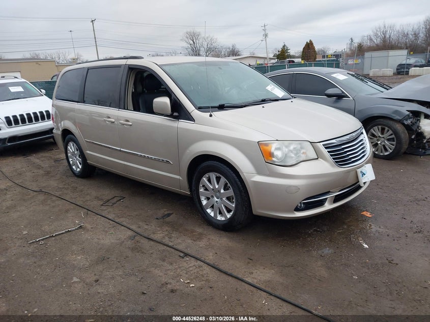 2013 Chrysler Town & Country Touring