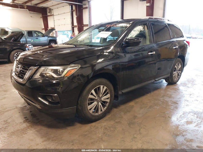 2018 Nissan Pathfinder Sv