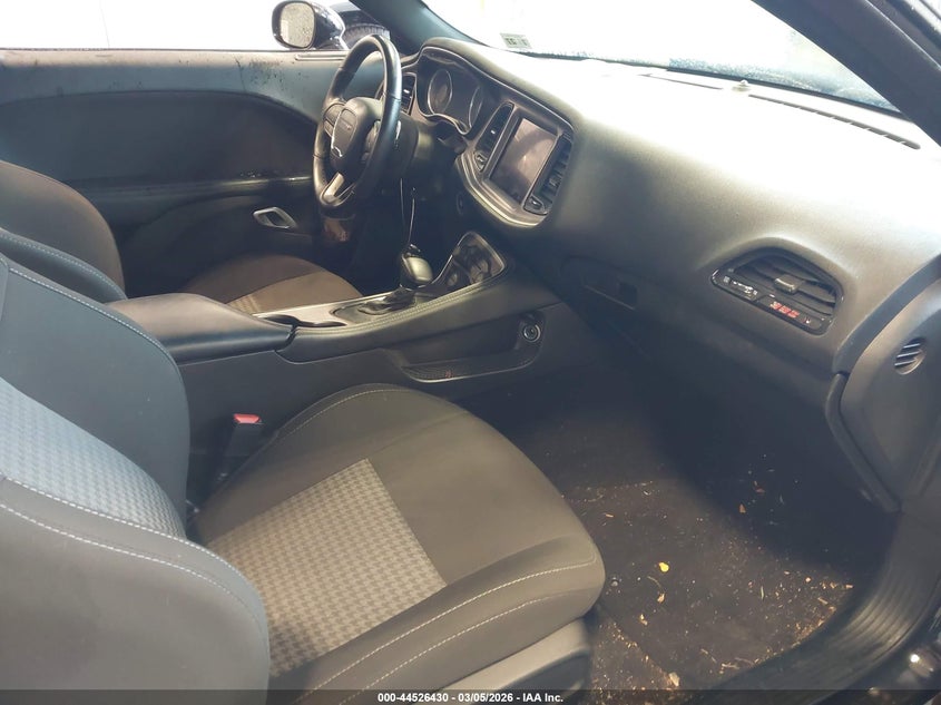 2022 DODGE CHALLENGER auction photo 5