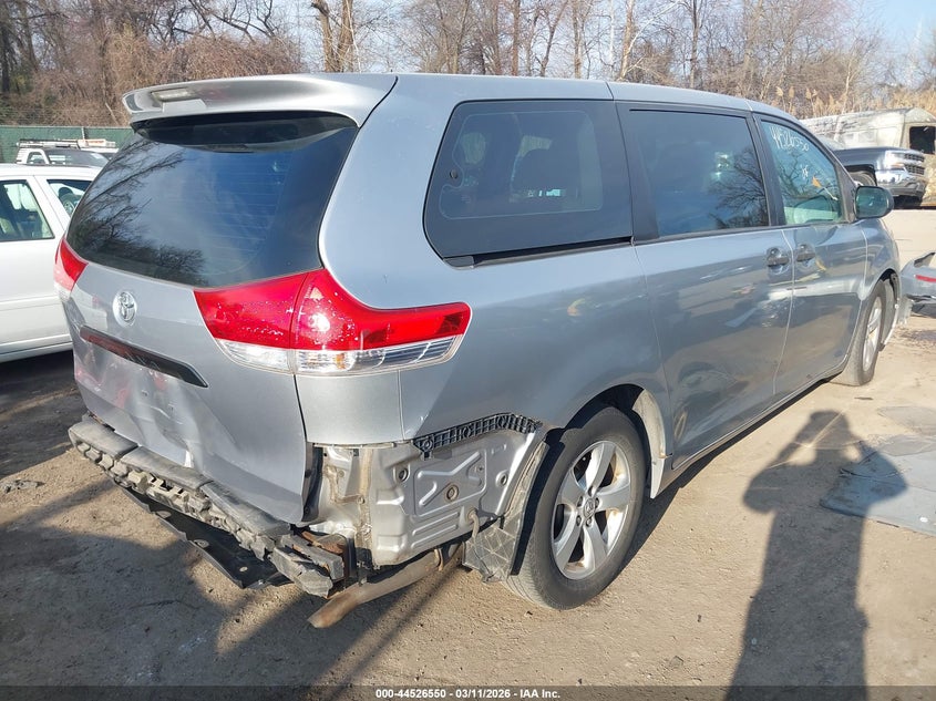2013 Toyota Sienna L V6 7 Passenger