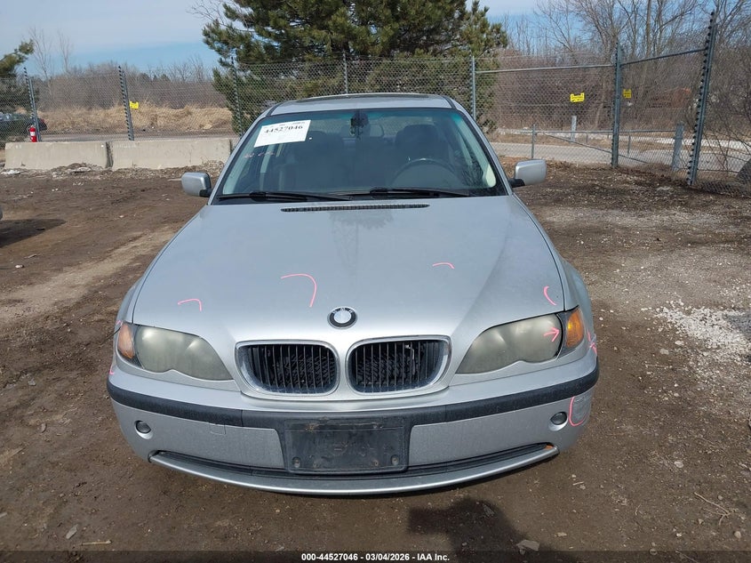 2004 BMW 325Xi VIN: WBAEU33494PR12355 Lot: 44527046