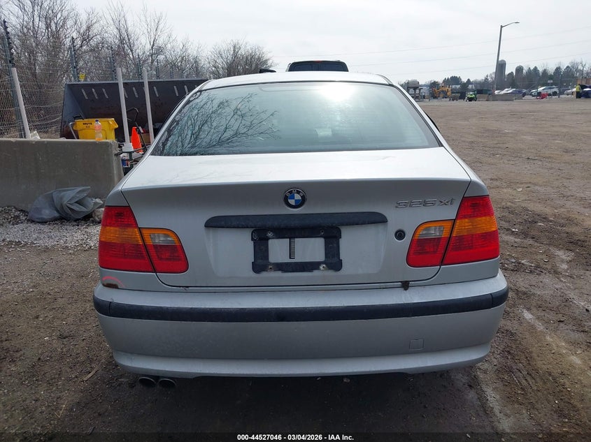 2004 BMW 325Xi VIN: WBAEU33494PR12355 Lot: 44527046