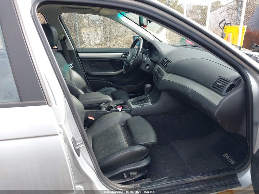 2004 BMW 325Xi