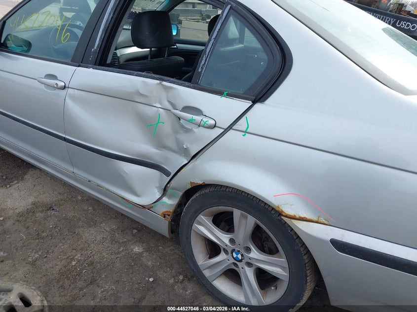 2004 BMW 325Xi VIN: WBAEU33494PR12355 Lot: 44527046