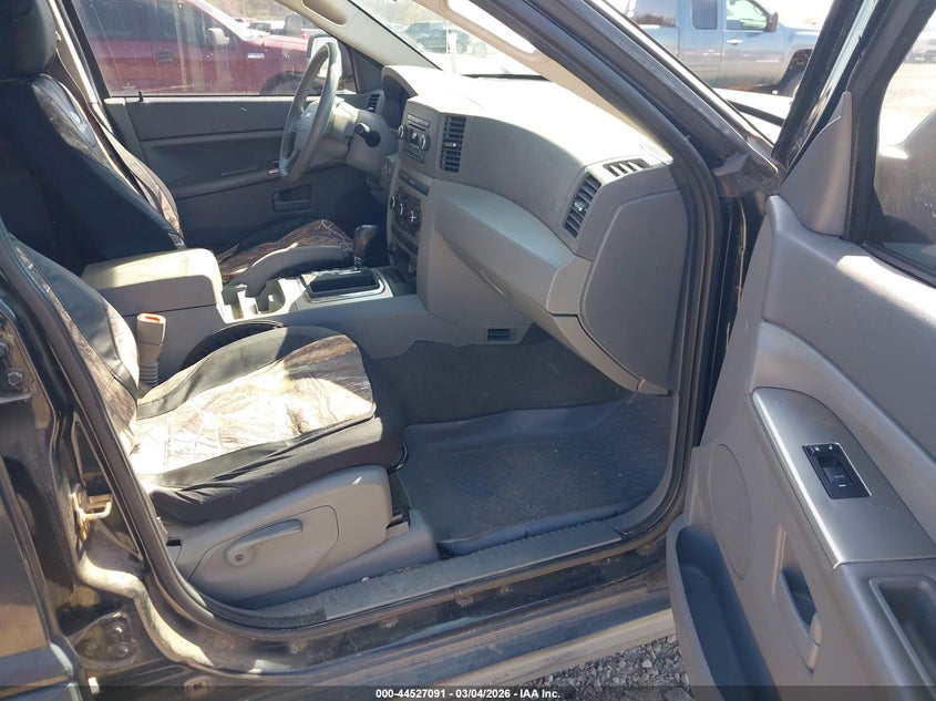 2007 Jeep Grand Cherokee Laredo