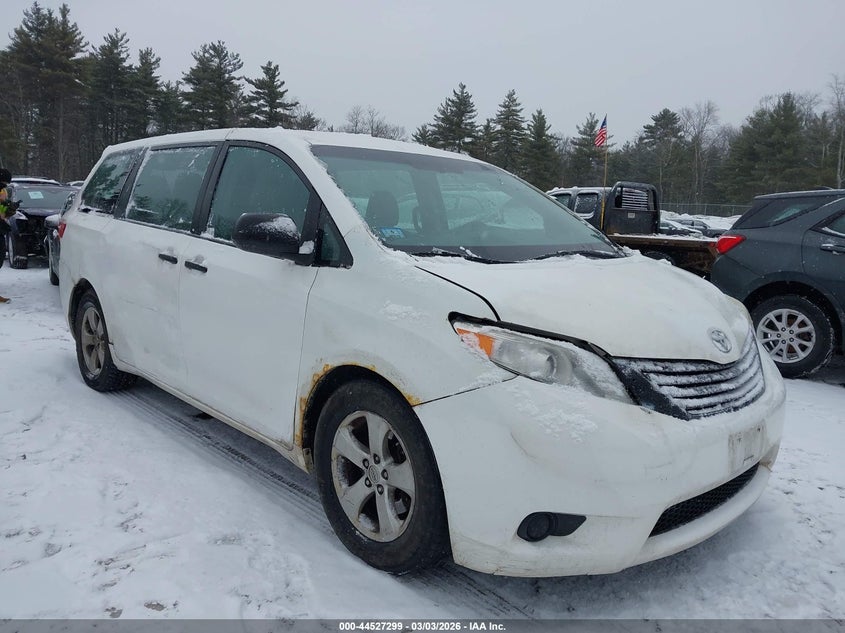 2015 Toyota Sienna L 7 Passenger