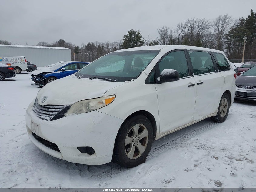 2015 Toyota Sienna L 7 Passenger