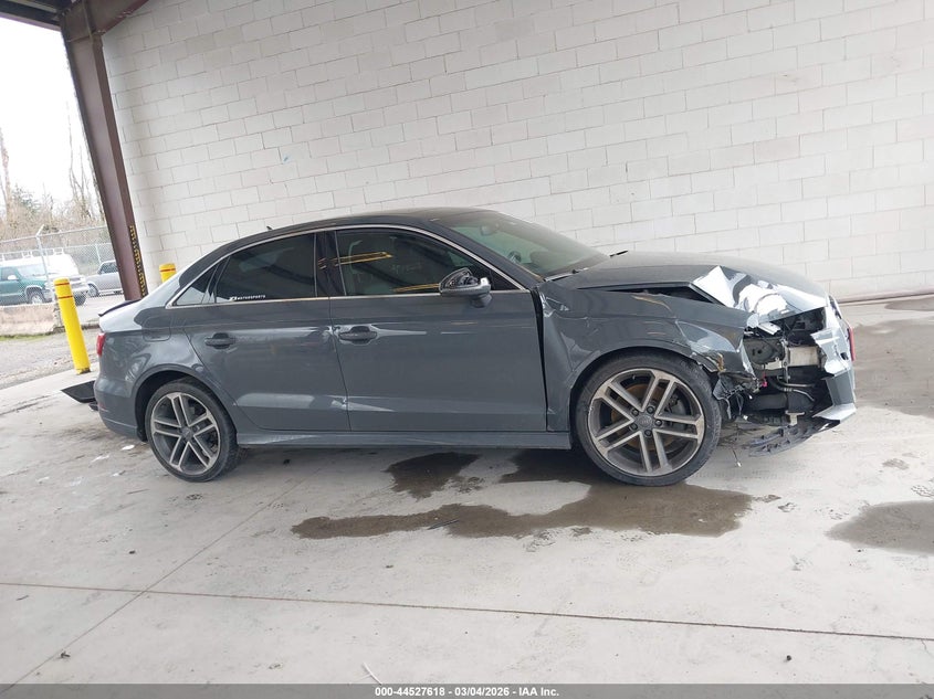 2017 Audi A3 2.0T Premium VIN: WAUGUGFF2H1025606 Lot: 44527618