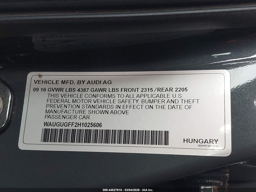 2017 Audi A3 2.0T Premium VIN: WAUGUGFF2H1025606 Lot: 44527618