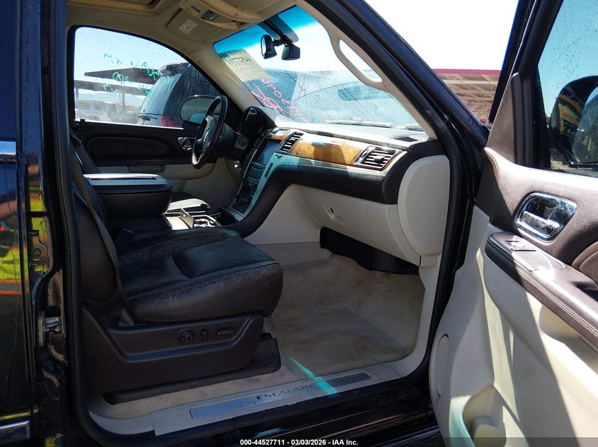 2010 Cadillac Escalade Esv Platinum Edition