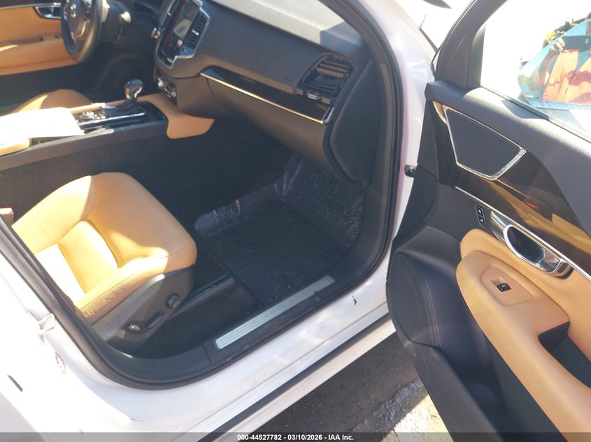 2017 Volvo Xc90 T6 Momentum
