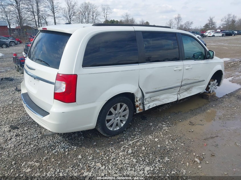 2013 Chrysler Town & Country Touring