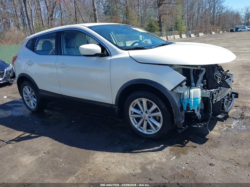 JN1BJ1CR7HW104373 NISSAN ROGUE SPORT Photo 1