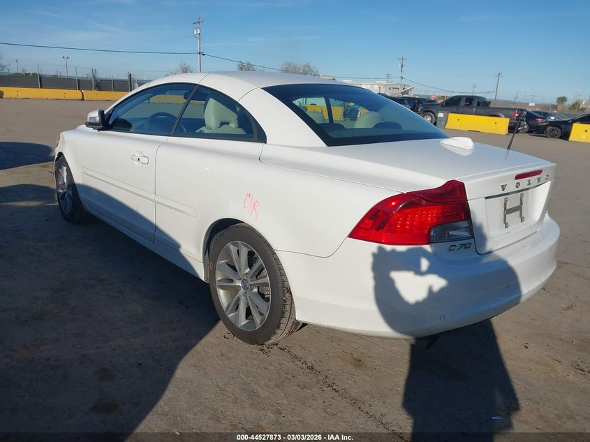 2011 Volvo C70 T5