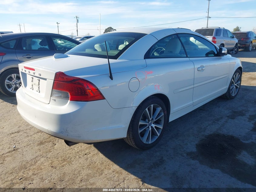 2011 Volvo C70 T5