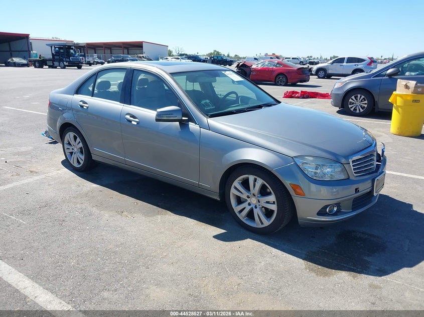 2011 Mercedes-Benz C 300 Luxury