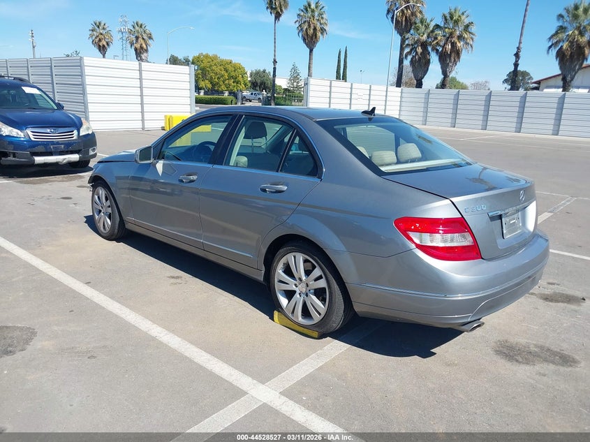 2011 Mercedes-Benz C 300 Luxury