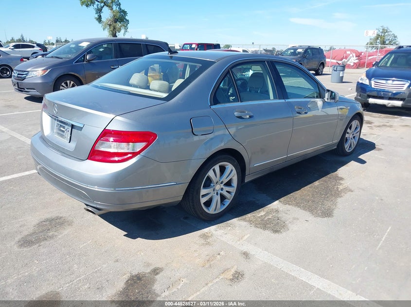 2011 Mercedes-Benz C 300 Luxury