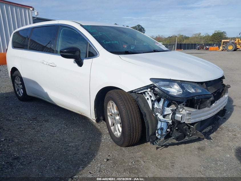 2024 Chrysler Voyager Lx