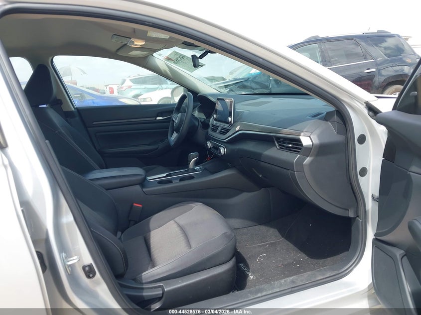 2025 Nissan Altima Sv Fwd