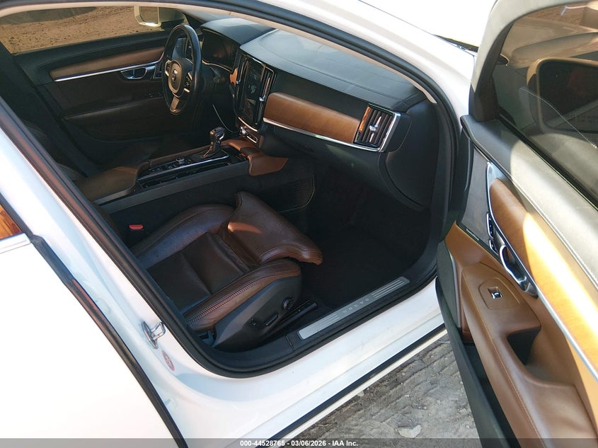 2018 Volvo S90 T6 Inscription