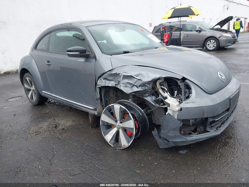 2013 Volkswagen Beetle 2.0T Turbo