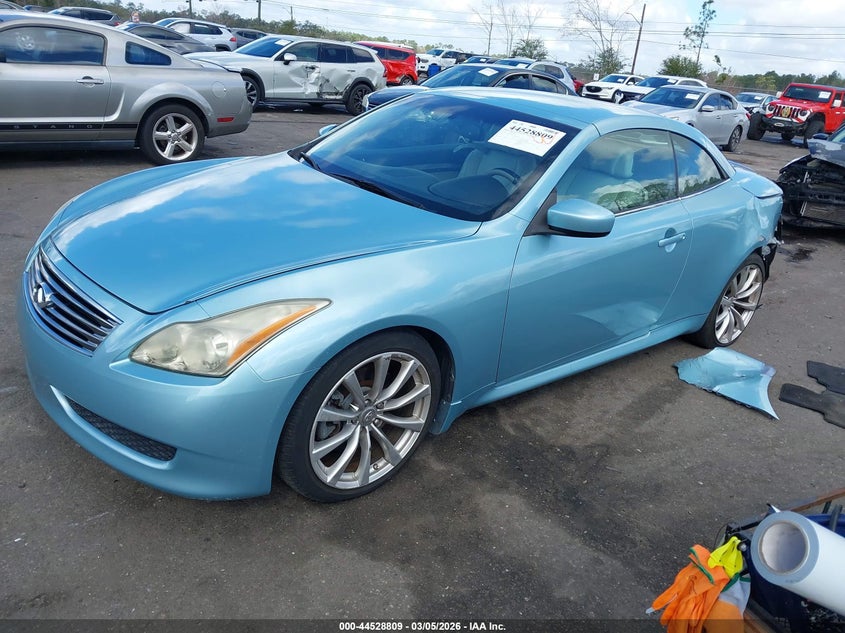 2010 Infiniti G37