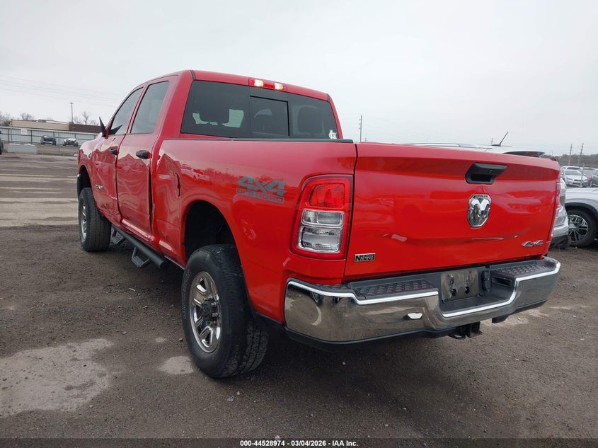 Vin: 3c6ur5cl4lg250861, lot: 45025765, ram 2500 tradesman  4x4 6'4 box 20203