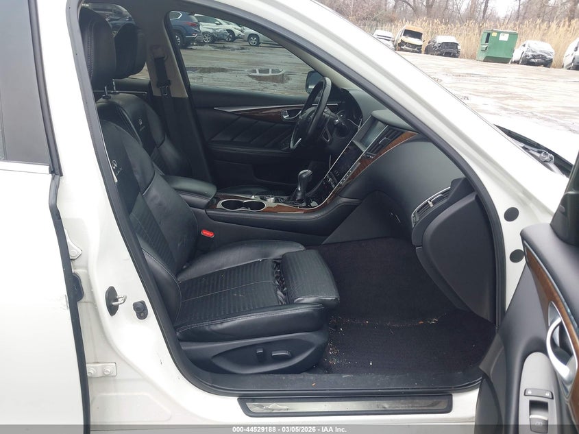 2014 Infiniti Q50 Hybrid Sport