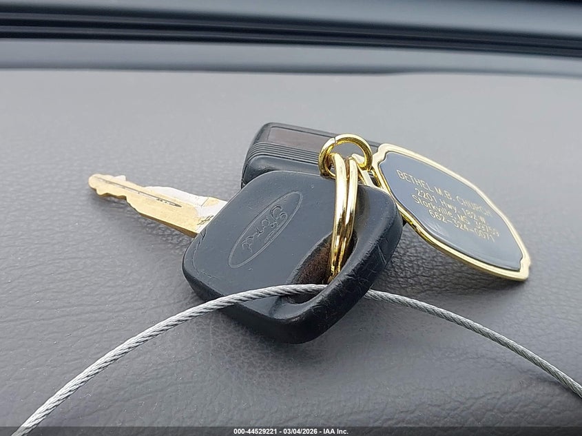 2001 Ford Crown Victoria VIN: 2FAFP73WX1X102509 Lot: 44529221