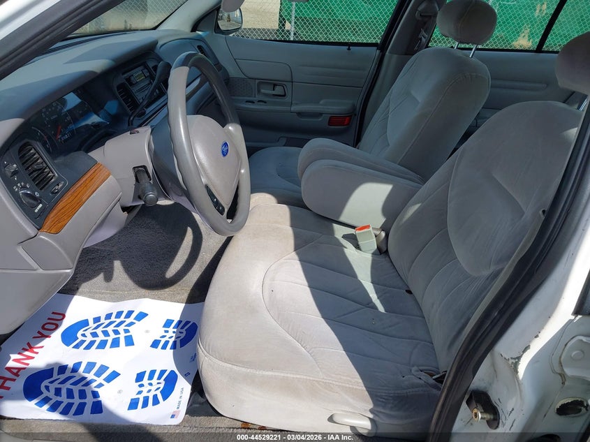 2001 Ford Crown Victoria