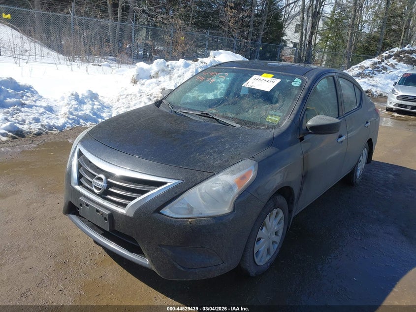 2015 Nissan Versa 1.6 Sv