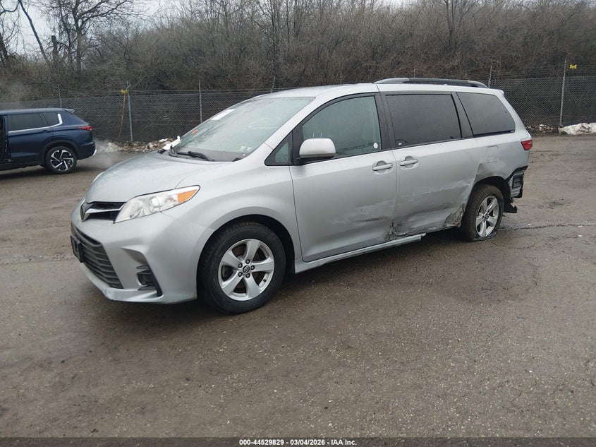 2020 Toyota Sienna Le