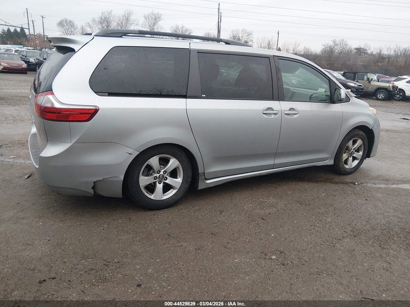 2020 Toyota Sienna Le