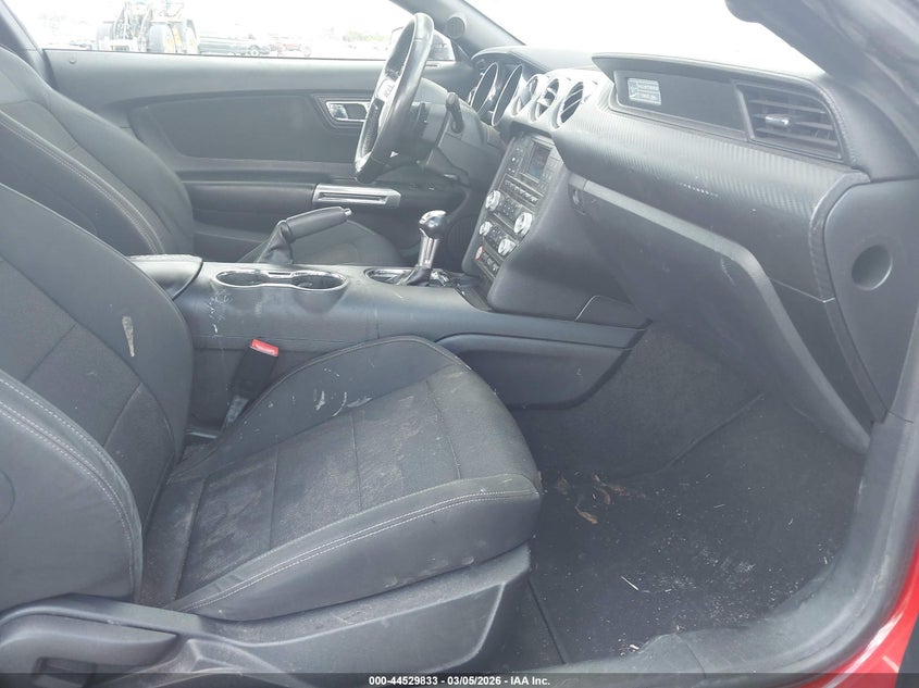 2015 Ford Mustang V6