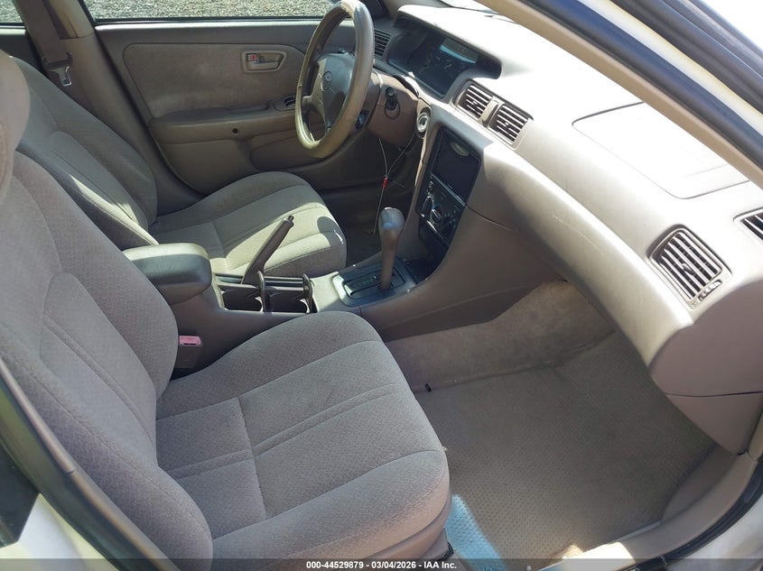 2000 Toyota Camry Le
