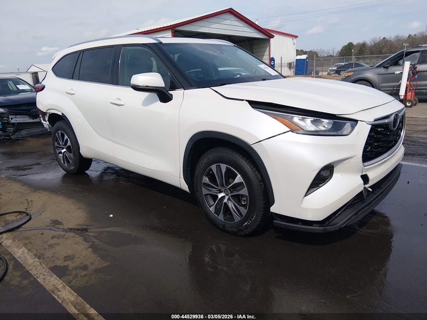 2020 Toyota Highlander Xle