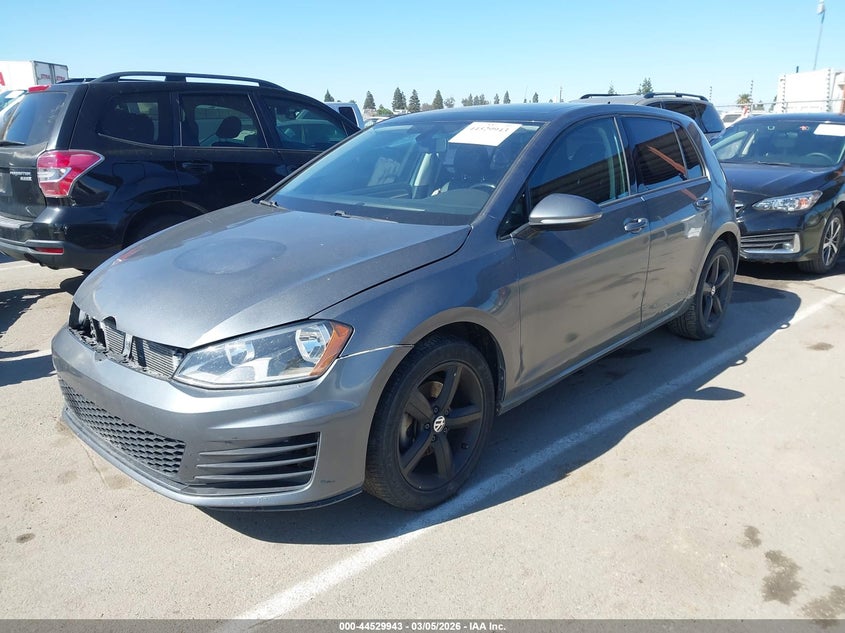 2015 Volkswagen Golf Tdi Se 4-Door