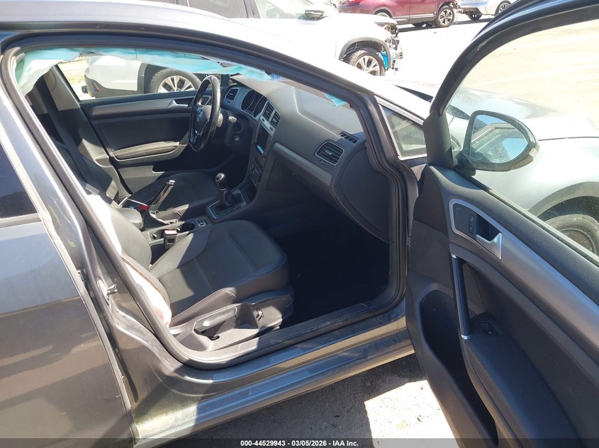 2015 Volkswagen Golf Tdi Se 4-Door