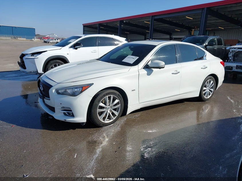 2015 Infiniti Q50 Premium
